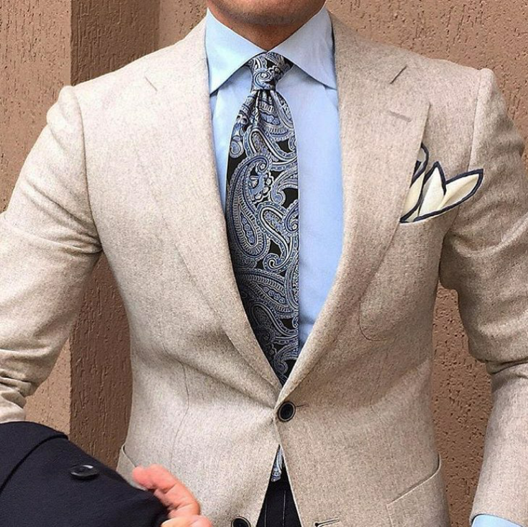 styling-paisley-ties-for-men