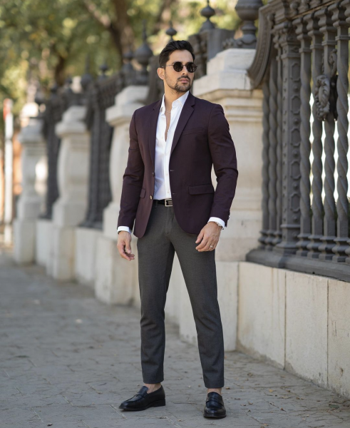 grey-trousers-chinos-purple-blazer-white-shirt-how-to-style-business-casual-wear-for-men