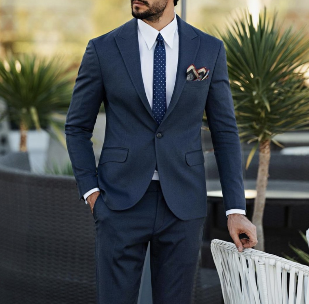navy-blue-suit-men-tie-pocket-square-how-to-style-wear-mens-fashion
